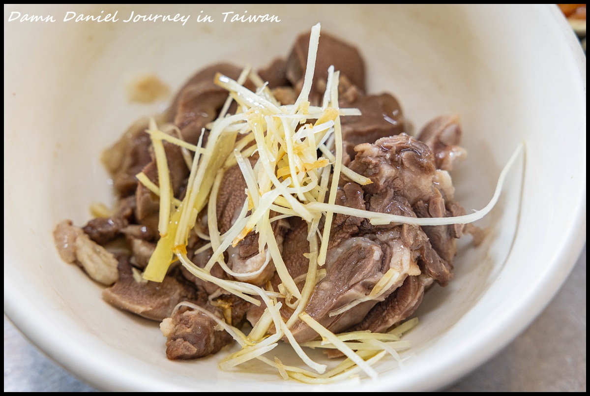 [台南中西]無名羊肉湯-大菜市 新鮮無腥羶味的溫體羊肉湯 羊肉及羊舌均非常美味 台南米其林必比登推薦 @小盛的流浪旅程