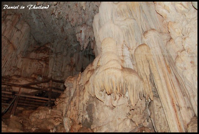 【泰北.清邁.湄宏順/夜豐頌】Tham Lod Cave塘露石窟 探索逾千年歷史、鬼斧神工的懸棺鐘乳石洞 @小盛的流浪旅程
