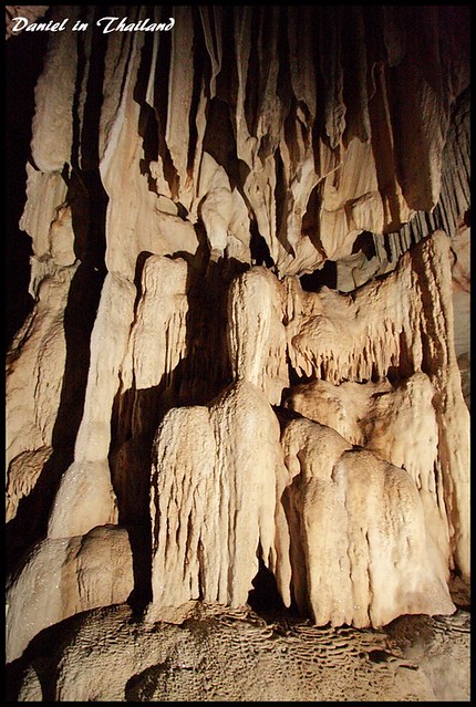 【泰北.清邁.湄宏順/夜豐頌】Tham Lod Cave塘露石窟 探索逾千年歷史、鬼斧神工的懸棺鐘乳石洞 @小盛的流浪旅程
