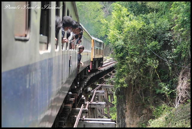 【泰國北碧】驚心動魄的死亡鐵路一日行 輕鬆且便宜遊玩泰國最著名鐵路教學 @小盛的流浪旅程