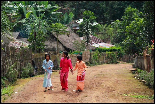 【泰國湄宏順】Ban Rak Thai泰緬邊境華人孤軍村落探險 步行探索另一端未知的國度 @小盛的流浪旅程