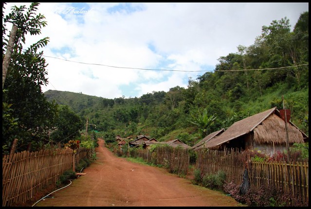 【泰國湄宏順】Ban Rak Thai泰緬邊境華人孤軍村落探險 步行探索另一端未知的國度 @小盛的流浪旅程