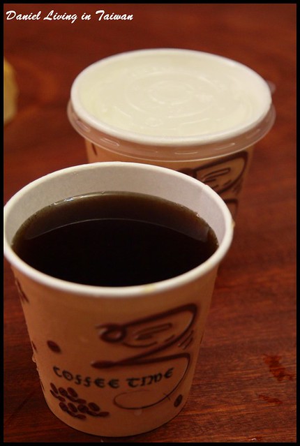 【花蓮】廟口紅茶 超特別的古早味鋼管紅茶 @小盛的流浪旅程
