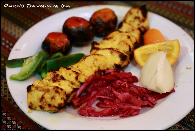 【伊朗Shiraz】Saraye Mehr traditional restaurant 感受最道地的波斯傳統料理Dizi @小盛的流浪旅程