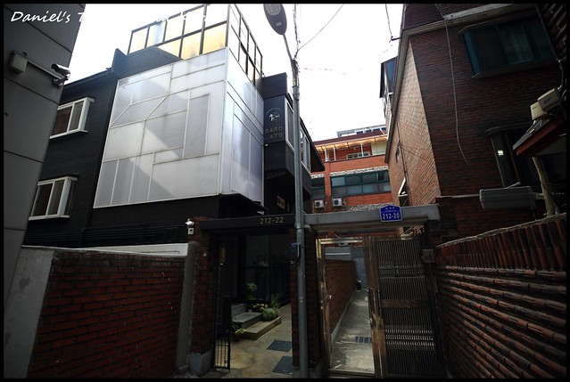 【韓國首爾】BAROATO 隱藏在弘大巷弄之中的工業設計風格強烈的溫馨旅店 @小盛的流浪旅程