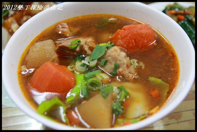 [屏東恆春] 東港餃子館 風味絕妙的蒸餃及豬肉湯 @小盛的流浪旅程