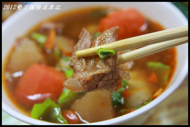 [屏東恆春] 東港餃子館 風味絕妙的蒸餃及豬肉湯 @小盛的流浪旅程